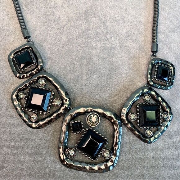 BLACK and dark silver square gem jewel rhinestone costume jewellery necklace - Picture 3 of 8